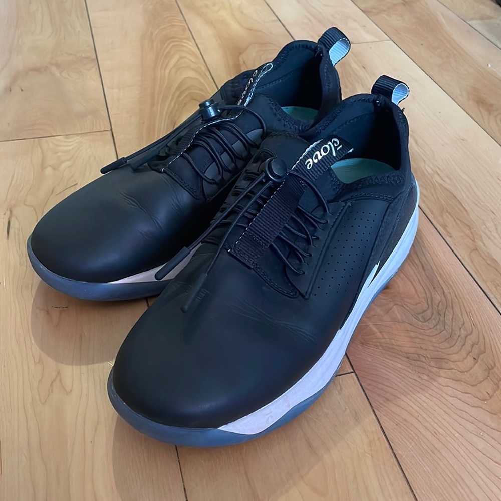 Clove Classic Nursing Shoes